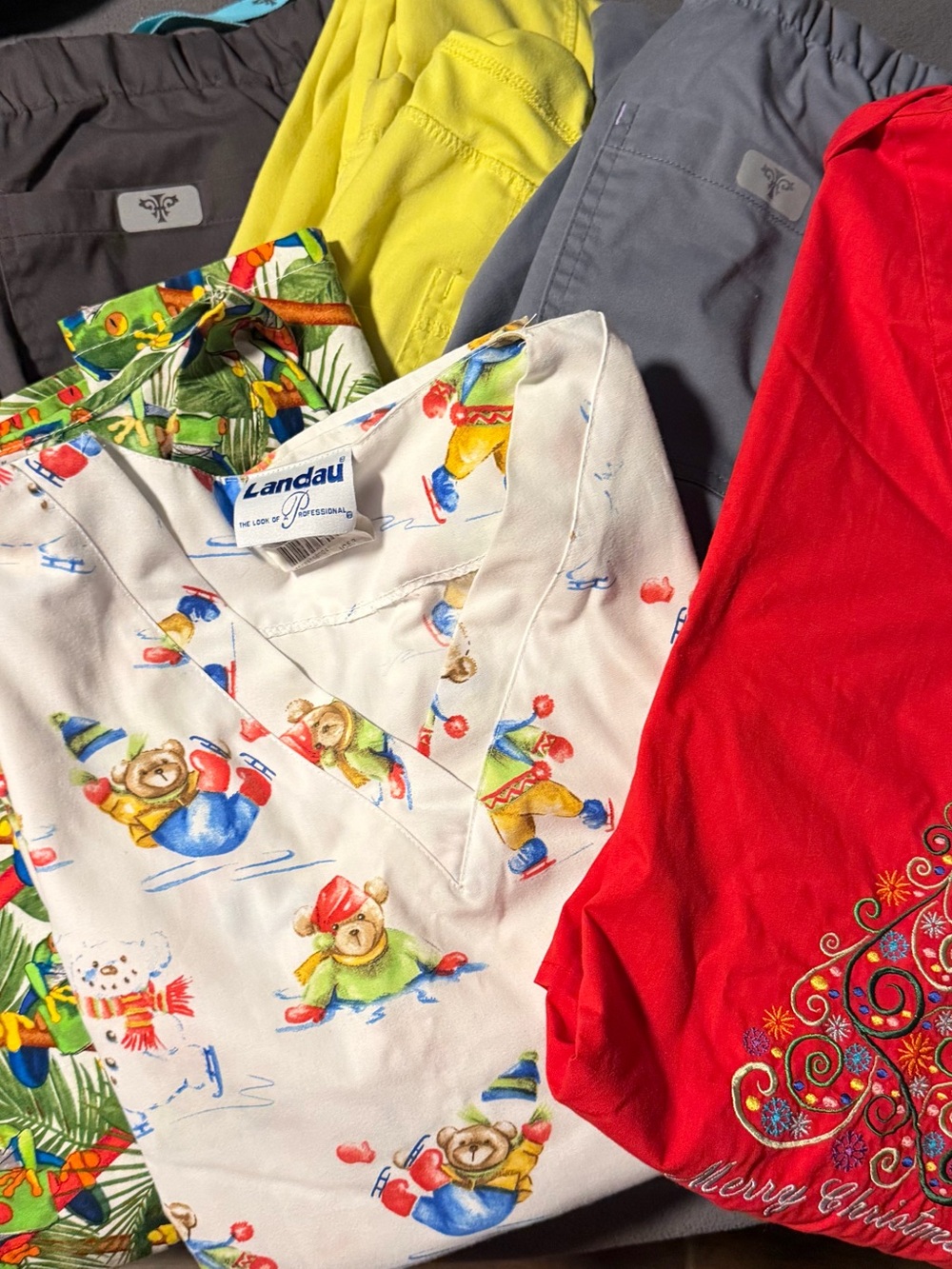 Scrubs - size Medium